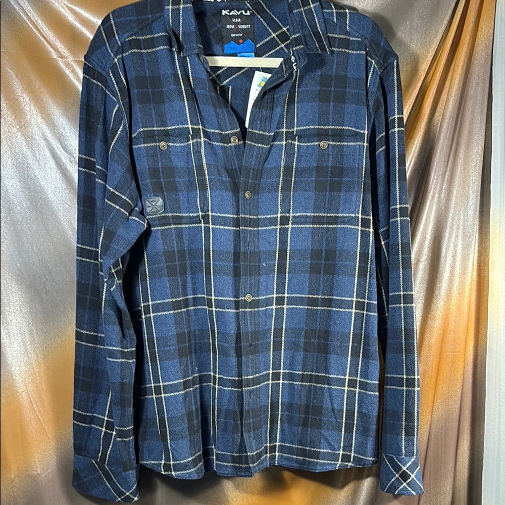 Kavu‎ Navy and White Plaid Shirt size L. Box a1